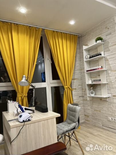 Маникюр - педикюр