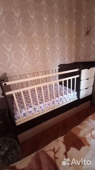 Детская кроватка