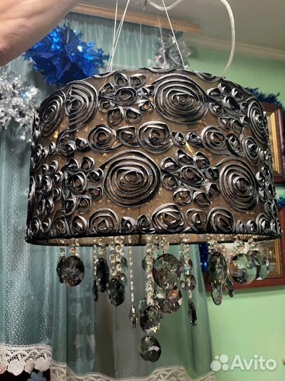 Продам люстру
