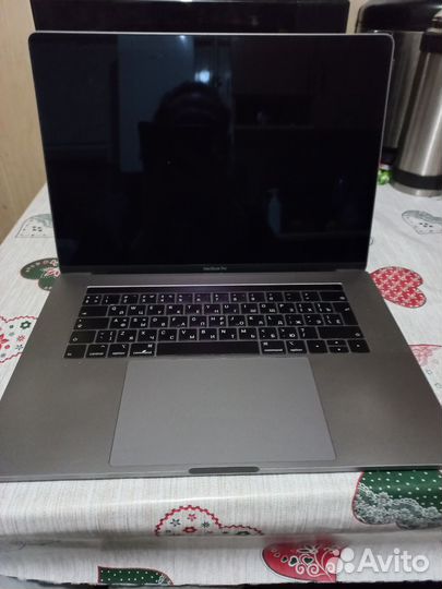 Macbook pro 15,4 A1990 2019 г