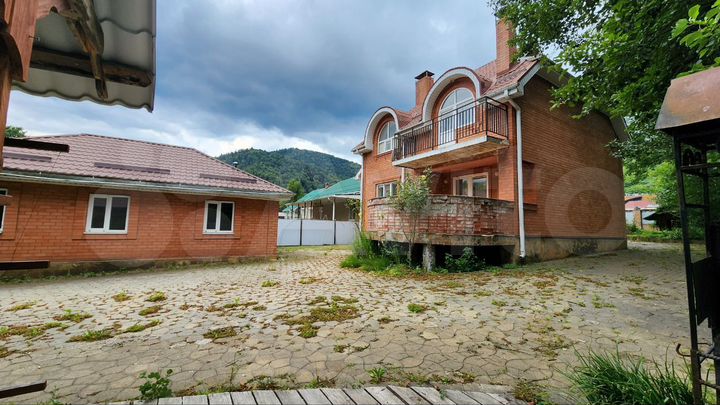 Дом 200 м² на участке 8 сот.