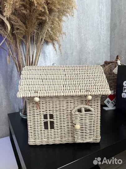 Домик, Семейный банк