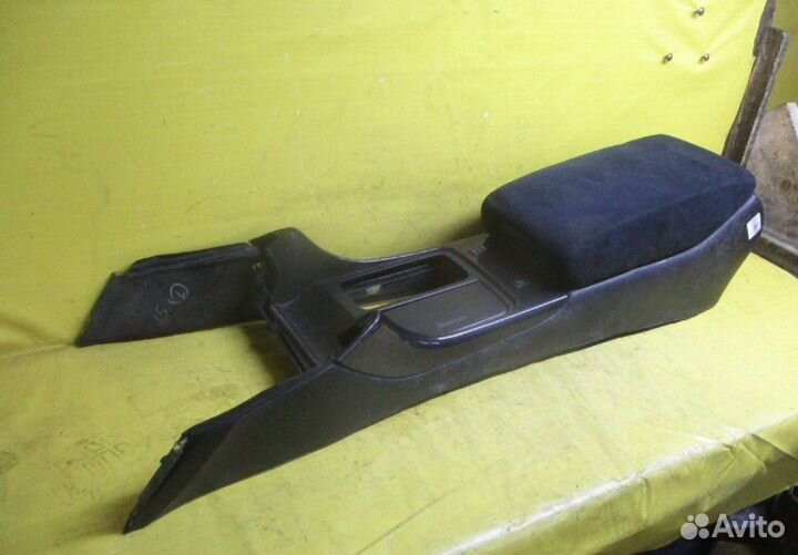 Подлокотник toyota aristo jzs161