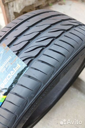 Farroad FRD26 245/35 R20 95Y