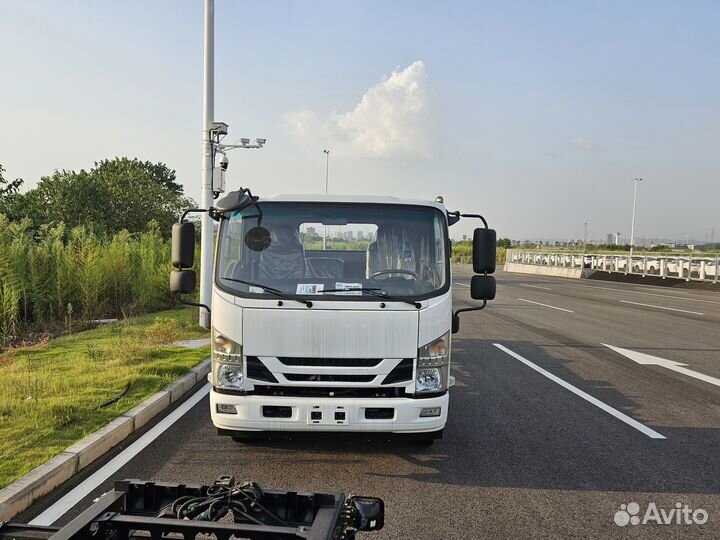 Isuzu NQR90, 2024