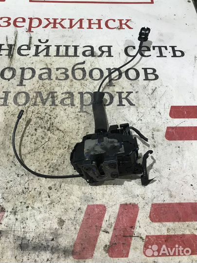 Замок двери задней левой Renault Megane III (2008—2014)