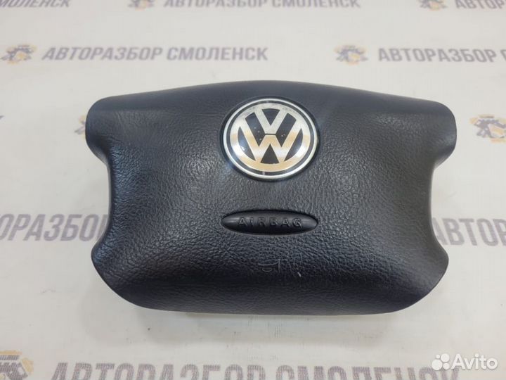 Подушка безопасности в руль VW Golf 4