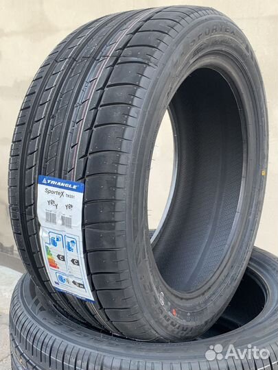 Triangle Sports TH201 215/55 R18 99W
