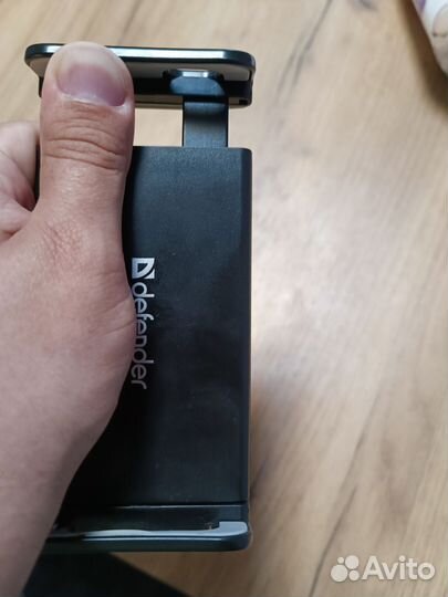 Держатель для телефона или планшета в машину