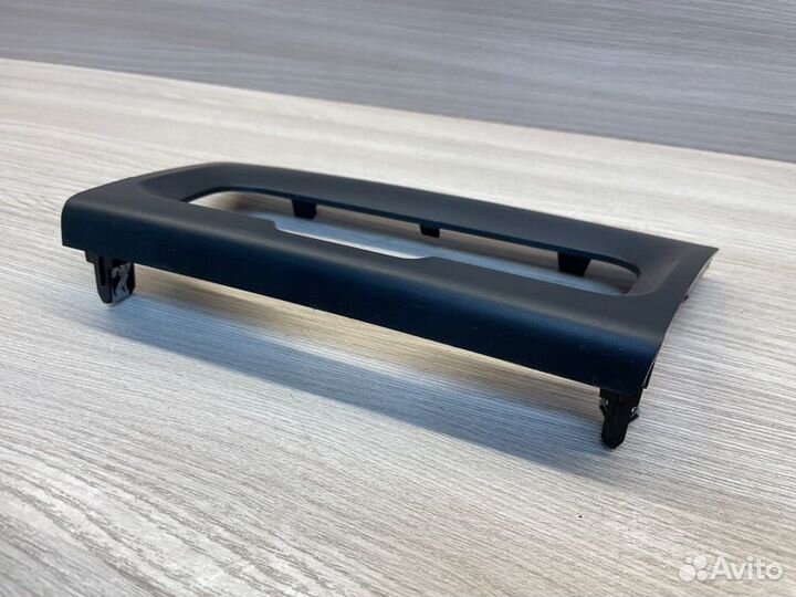 Накладка центральной консоли LADA X-Ray