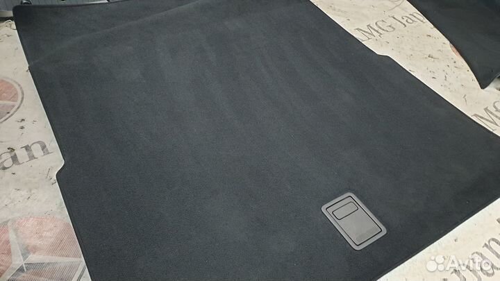 Обшивки багажника Рестайл на Mercedes-Benz W211