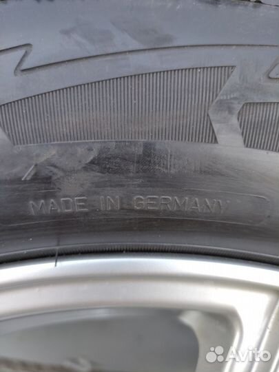 Goodyear UltraGrip Performance SUV Gen-1 215/65 R17 99V