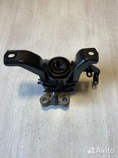 Подушка двигателя правая Toyota Corolla 180 1ZR-FE