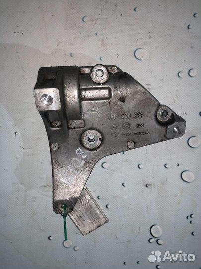 Кронштейн компрессора кондиционера 03F260885