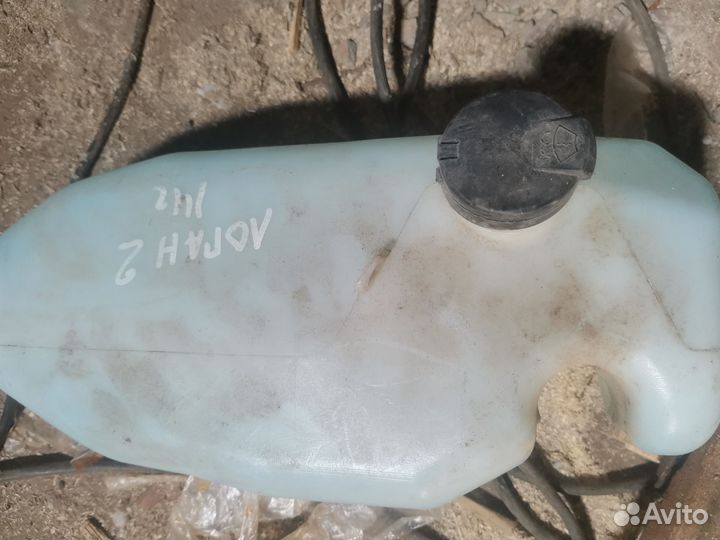 Бачок омывателя логан 2