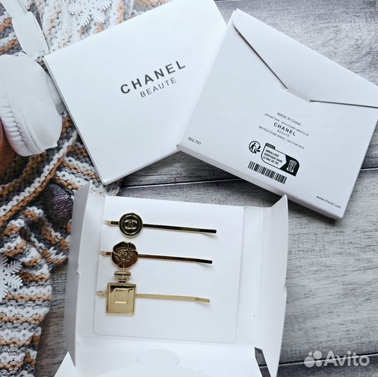 Заколки невидимки Chanel