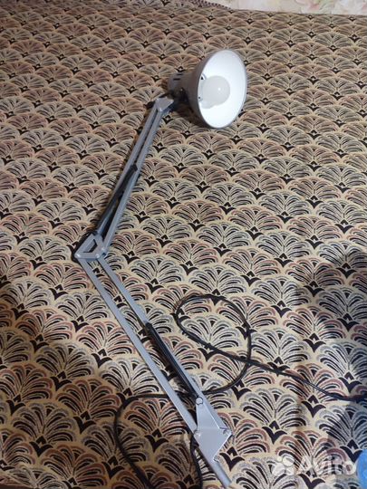 Лампа настольная