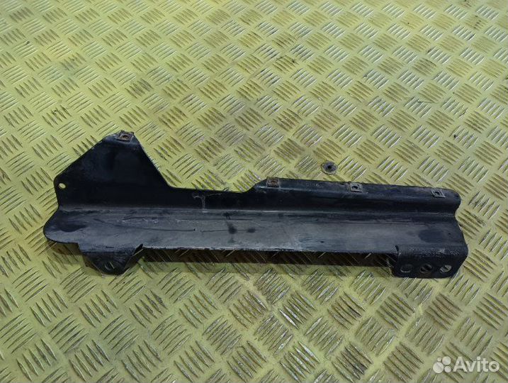 Держатель левый Man Tga