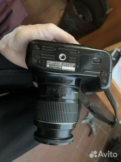 Зеркальный фотоаппарат canon 1300d