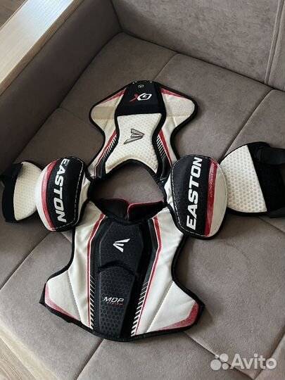 Нагрудник хоккейный