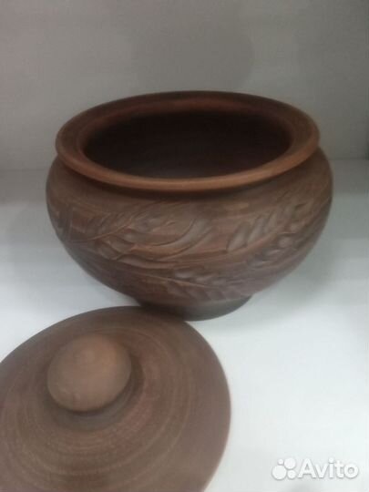 Глиняный горшок