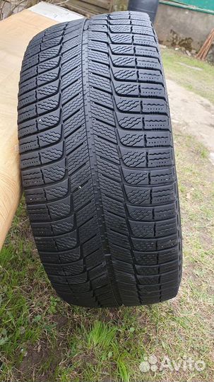 Michelin X-Ice XI3 245/40 R18 97H