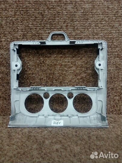 Рамка магнитолы Ford Focus 2
