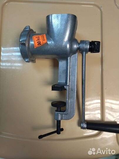 Мясорубка ручная новая