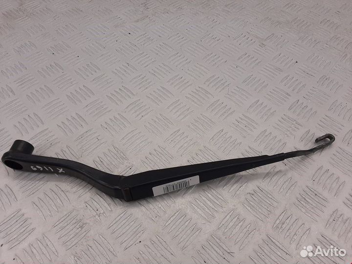 Щеткодержатель (поводок стеклоочистителя, дворник)