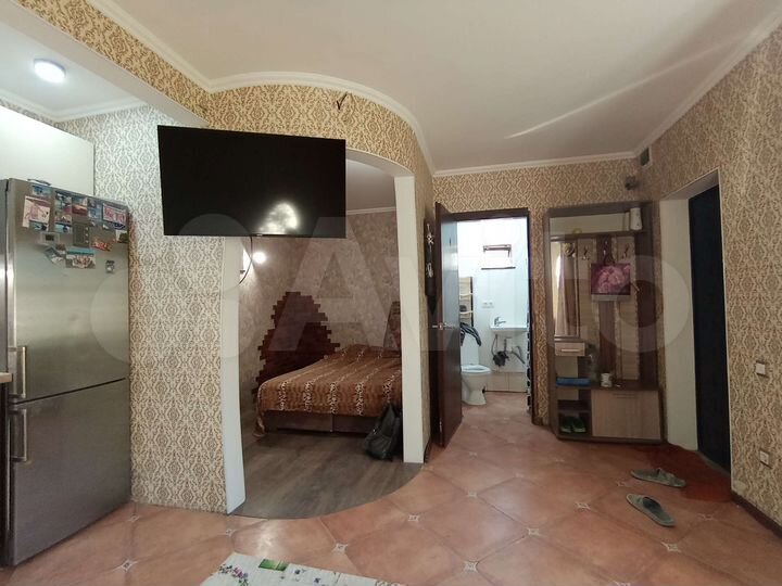 Комната 25 м² в 2-к., 1/2 эт.