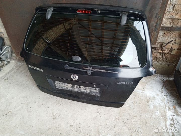 Крышка багажника Kia Sorento BL