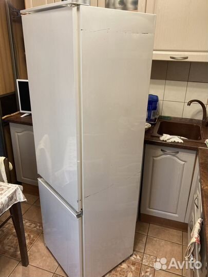 Встраиваемый холодильник Zanussi бу