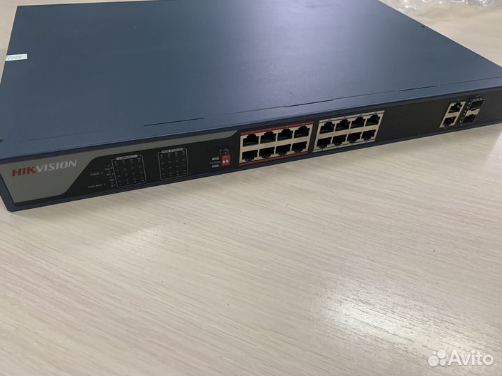 Сетевой коммутатор ds-3e0318p-e