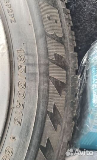Bridgestone Blizzak Spike-02 195/60 R15