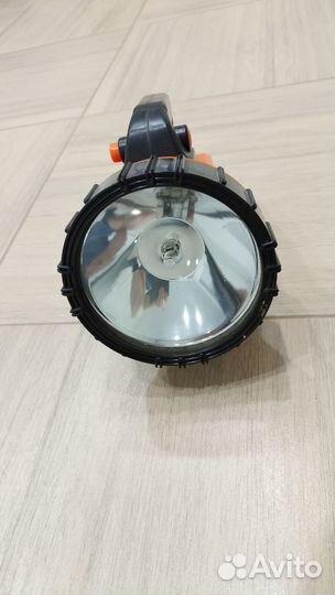 Прожекторный фонарь галогеновый аккумуляторный