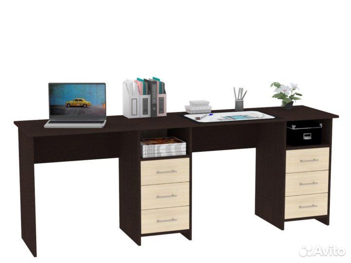 Письменный стол