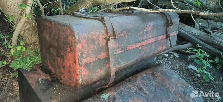 Топливный бак грузовой