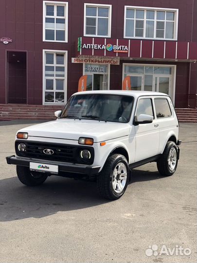 LADA 4x4 (Нива) 1.7 МТ, 2004, 190 000 км