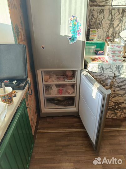 Холодильник бу indesit