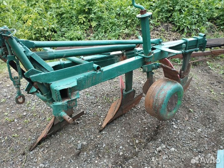 Плуг на минитрактор