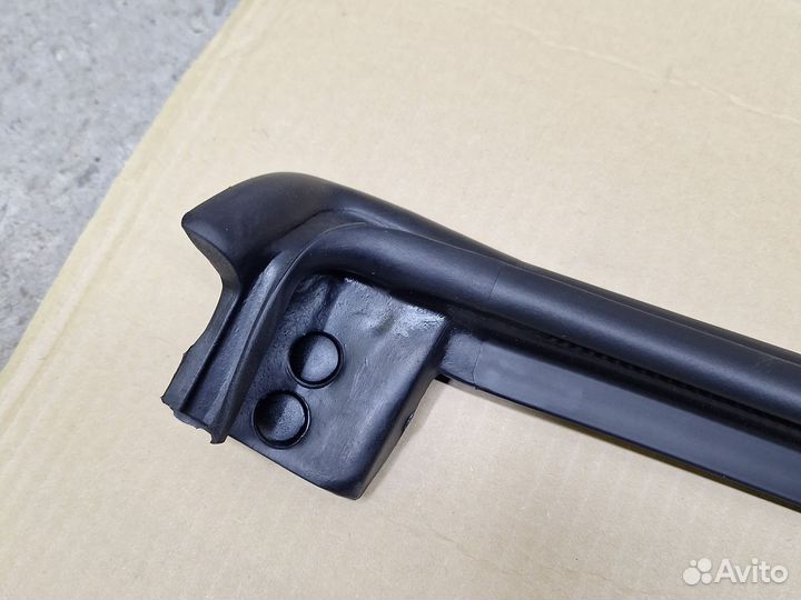 Уплотнитель сдвижной двери левый Hyundai h1