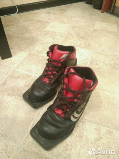 Лыжные ботинки