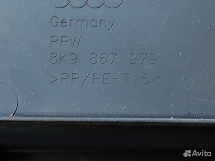 Audi a4 b8 обшивка крышки багажника