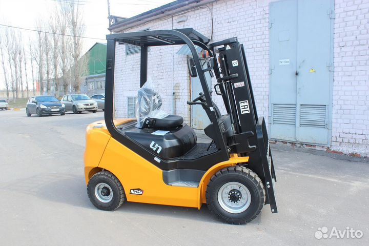 Вилочный погрузчик UN Forklift FG25, 2024