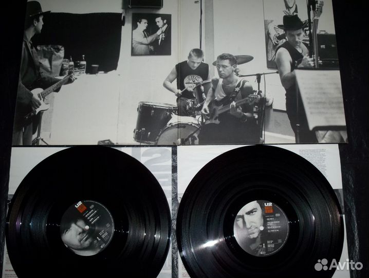 U2\1988\2LP\Helen Schneider\Cock Robin\