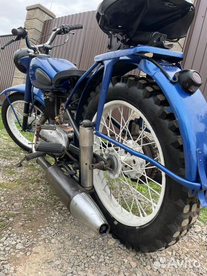 Раритетный мотоцикл иж 49