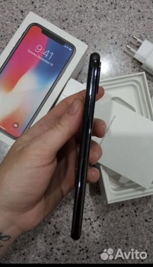 iPhone X, 64 ГБ