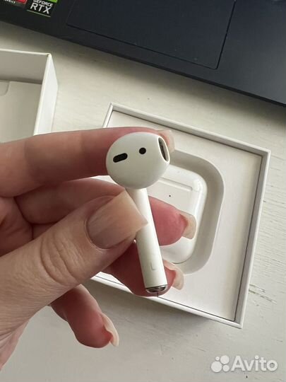 Apple airpods (2 поколение) оригинал