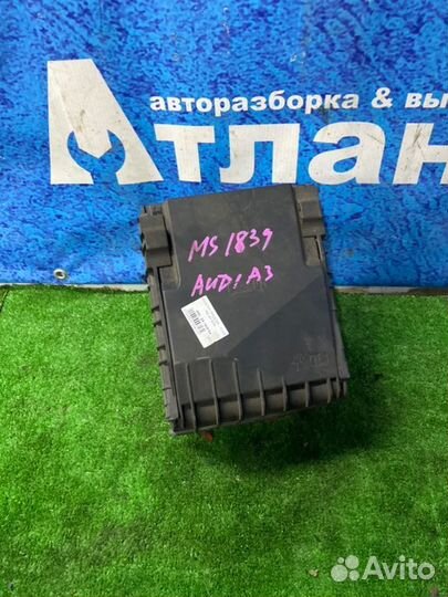 Блок предохранителей Audi A3 8P 2009