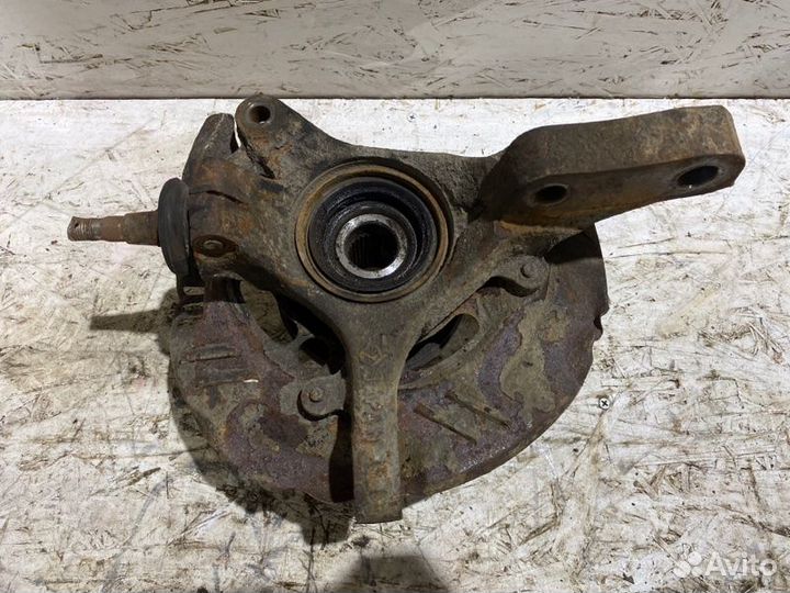 Кулак поворотный передний левый Subaru Impreza